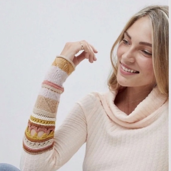 Free People Mixed Up Sweater Cuff Thermal Top – Size Small Petite - Picture 2 of 10